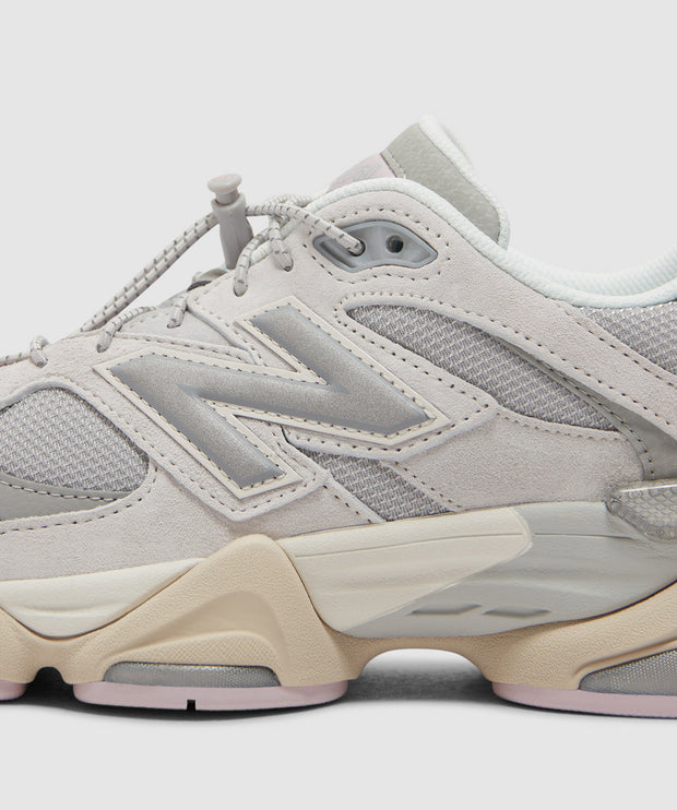 9060 Sea Salt/White