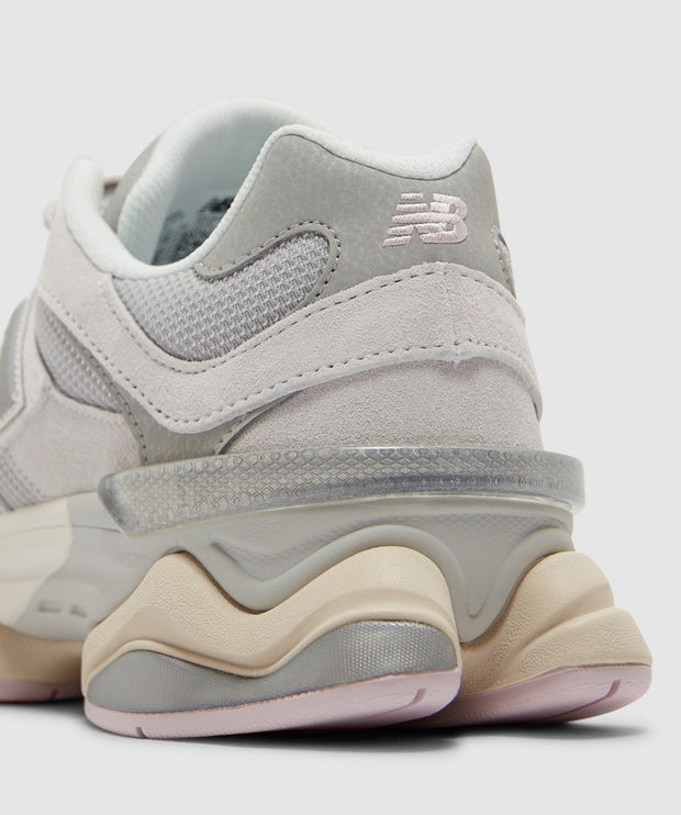 9060 Sea Salt/White